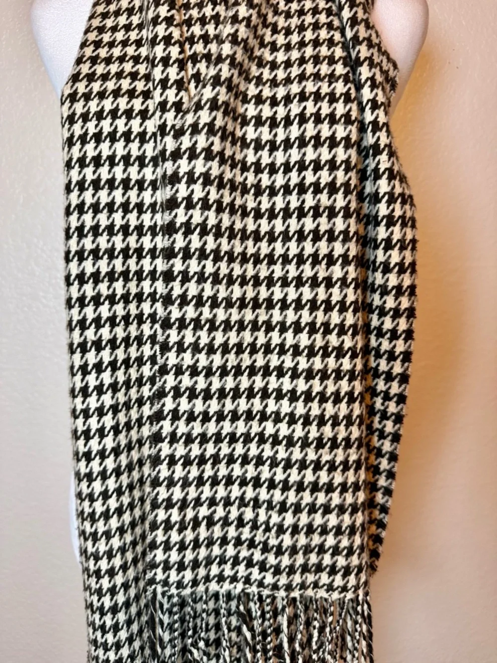 Houndstooth Cashmere Scarf Made in Scotland Cream & Brown